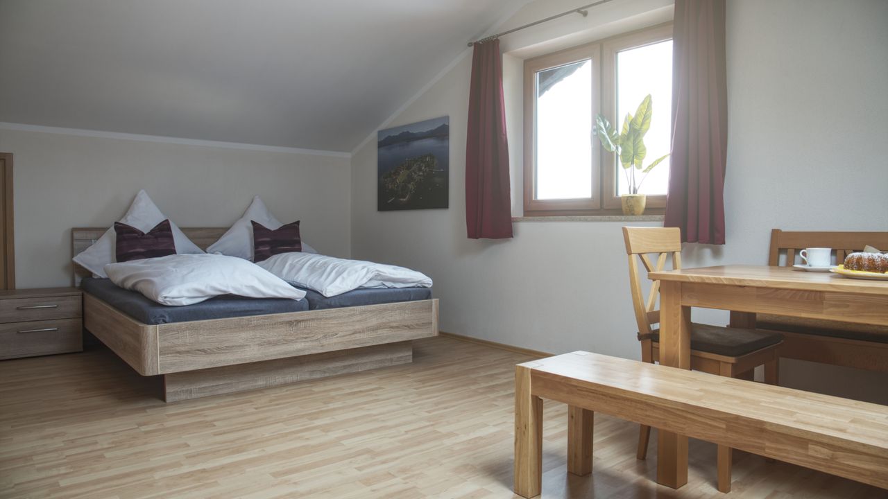 Schlafzimmer 3 OG Schlafzimmer 3 OG